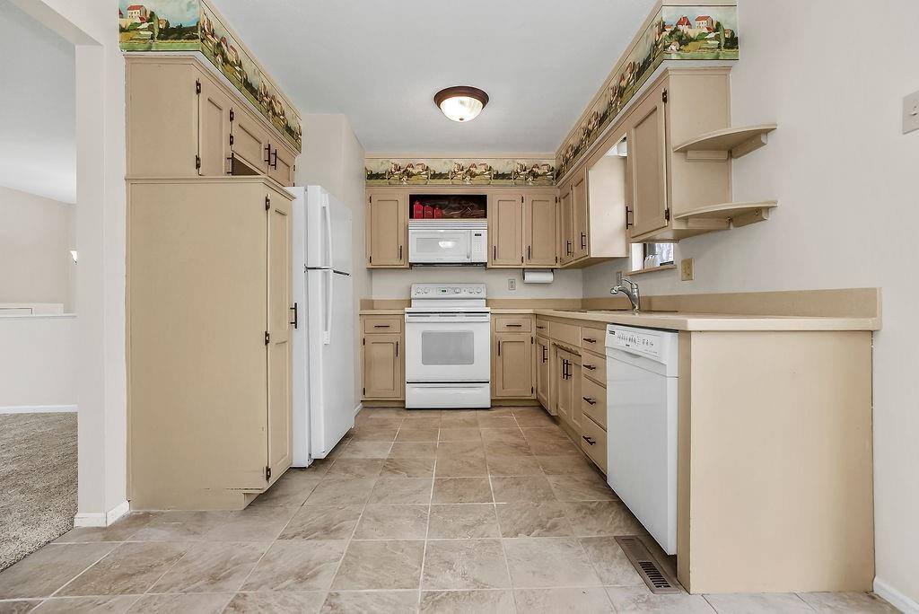 10530 West 59th Terrace, Shawnee, KS 66203