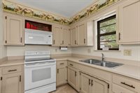 10530 West 59th Terrace, Shawnee, KS 66203