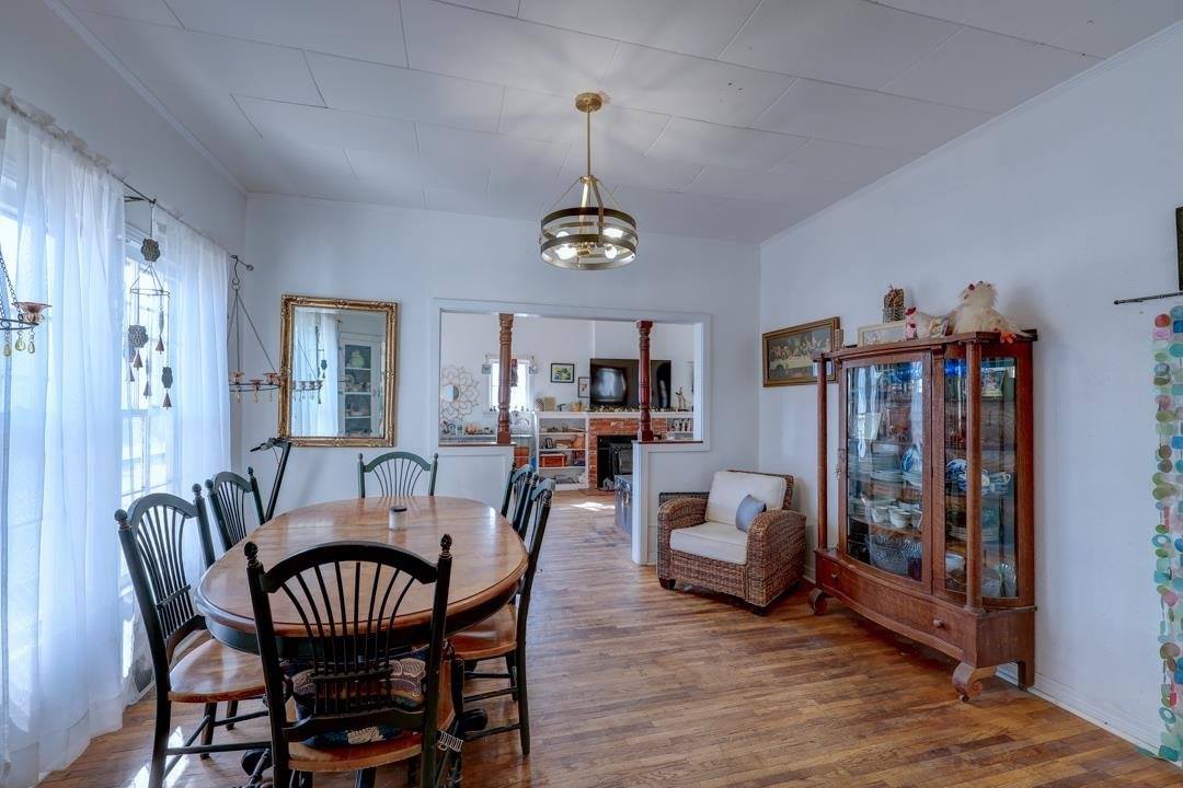 1401 East 5th Ave, Winfield, KS 67156
