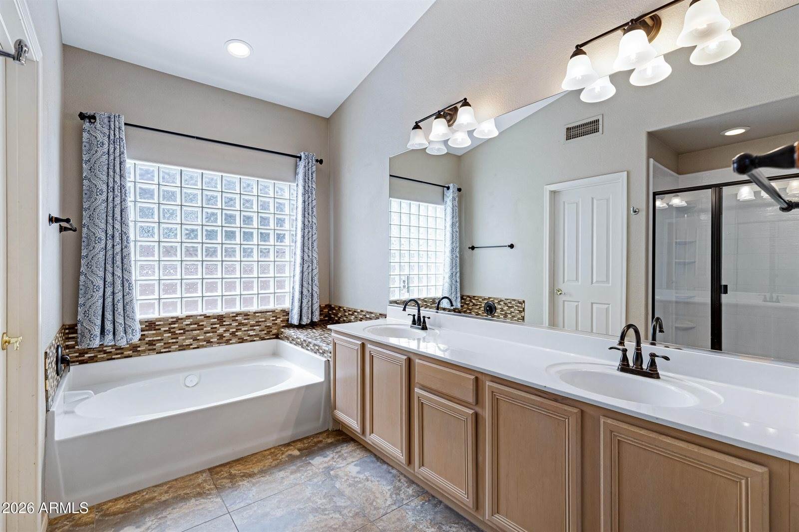 1511 East Black Diamond Drive, Gilbert, AZ 85296