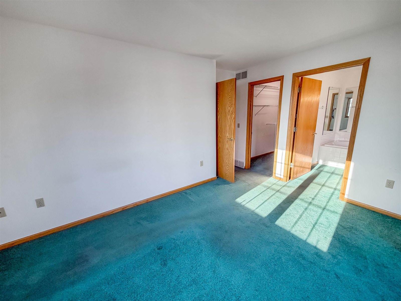 1066 Hillside, Lake Delton, WI 53965