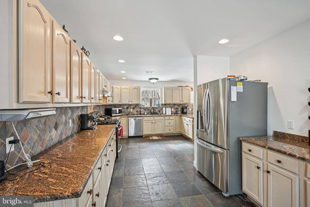 244 Tenawa Road, Albrightsville, PA 18210