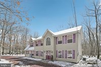 244 Tenawa Road, Albrightsville, PA 18210