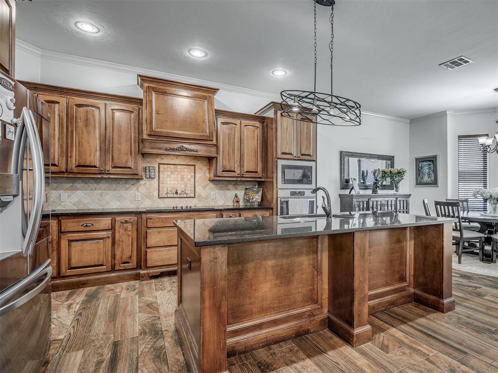 11509 SW 58th Street, Mustang, OK 73064