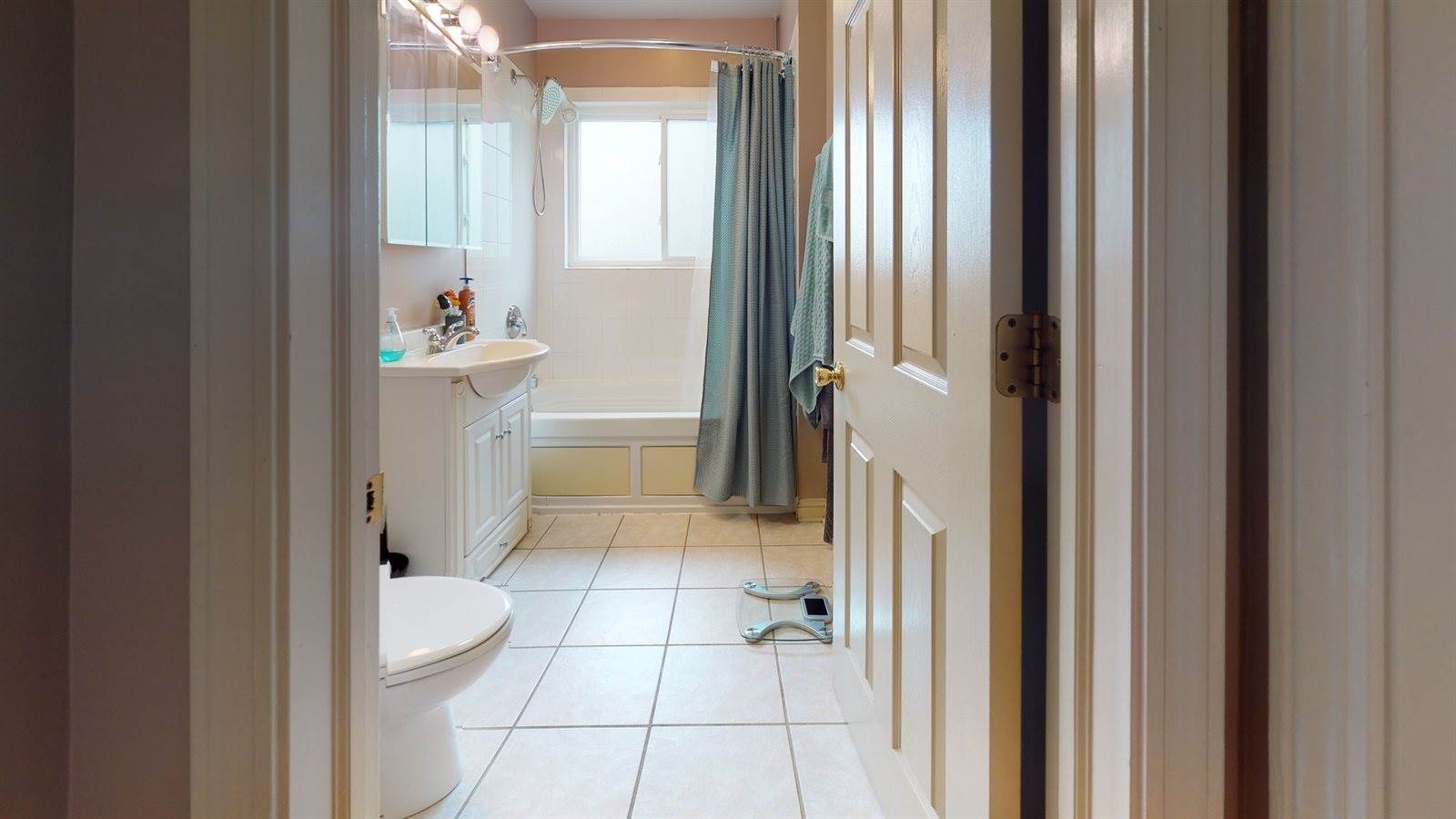 101 Ashland Avenue, #2N, Evanston, IL 60202