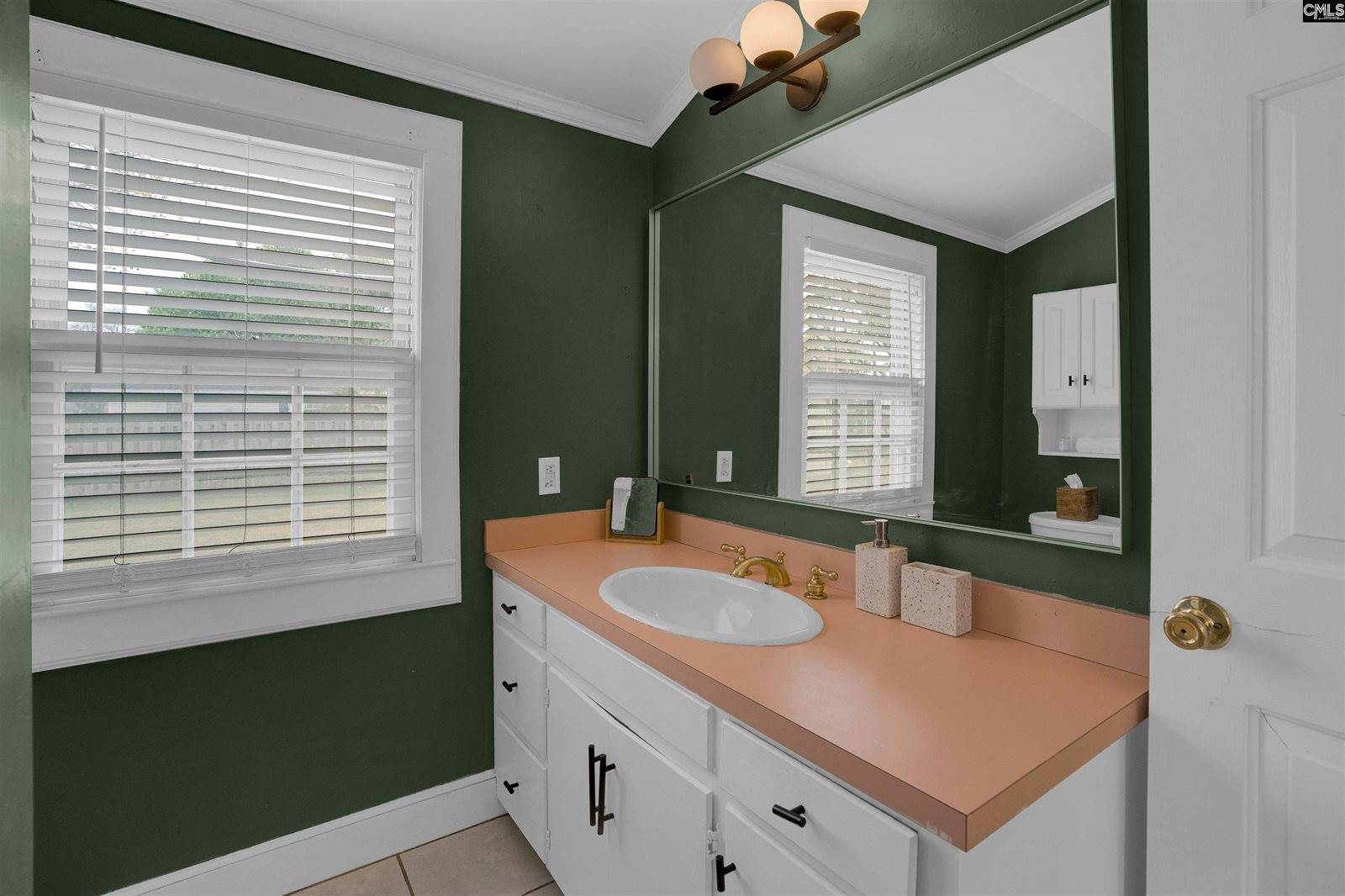 607 Holland, Cayce, SC 29033