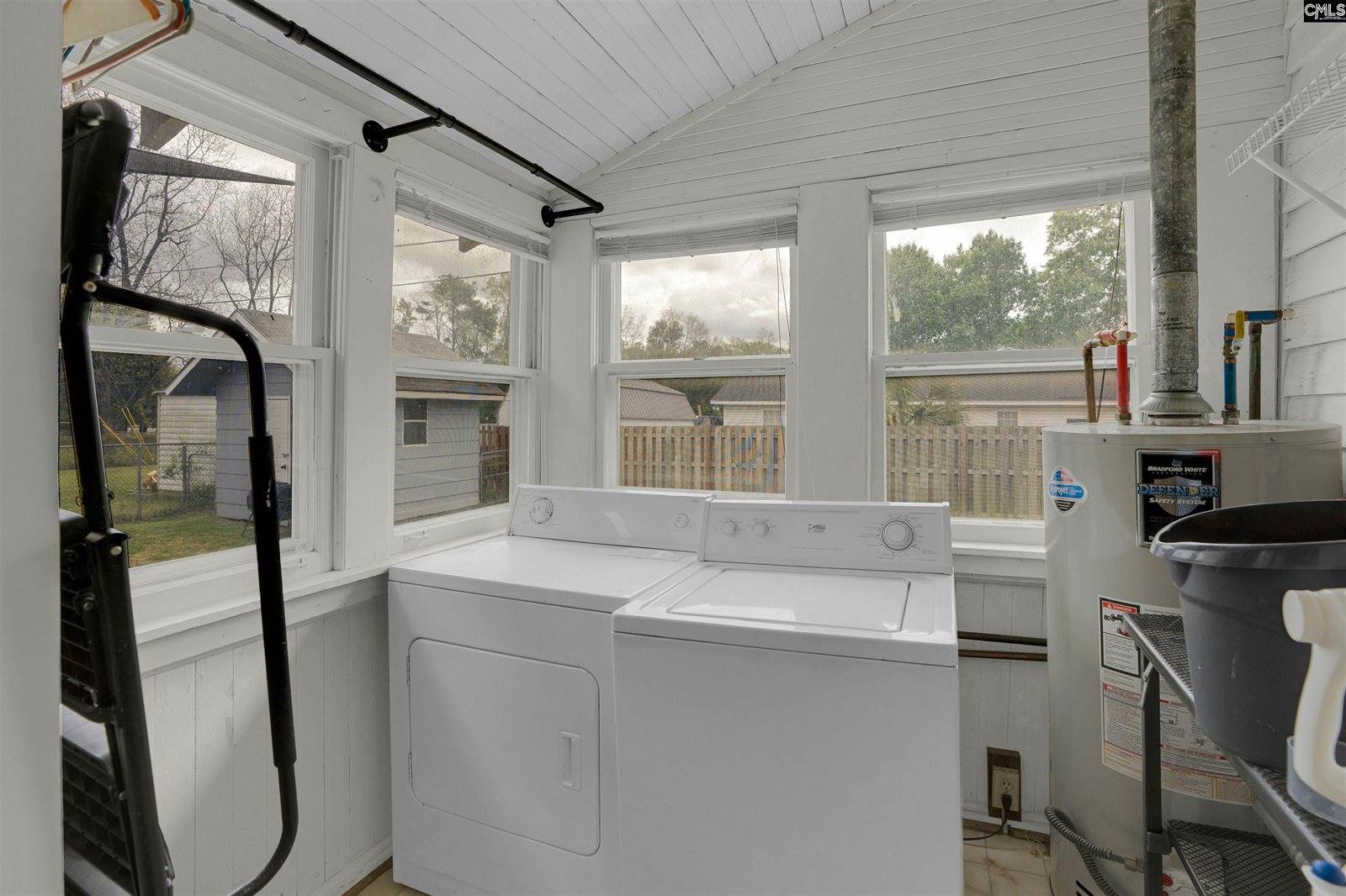 607 Holland, Cayce, SC 29033