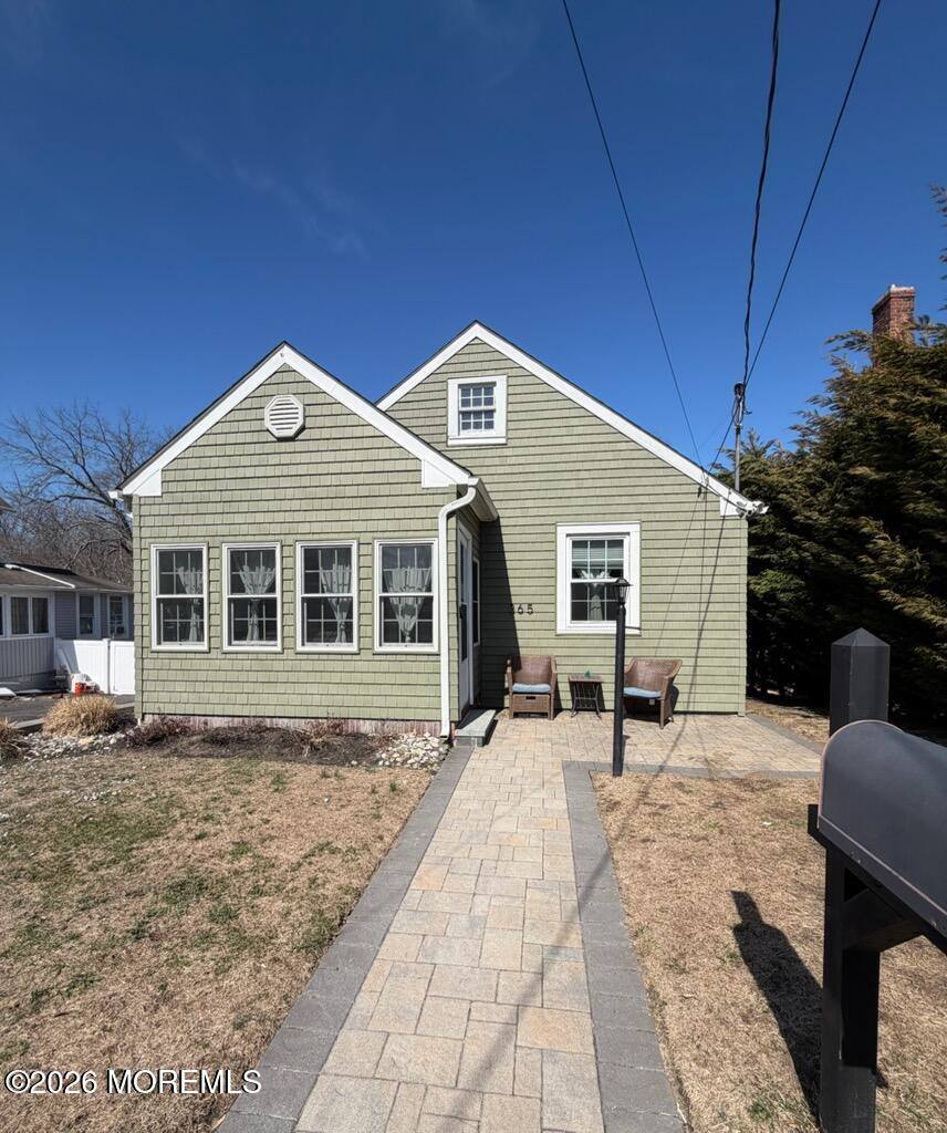 365 Lake Avenue, Front House, Oakhurst, NJ 07755