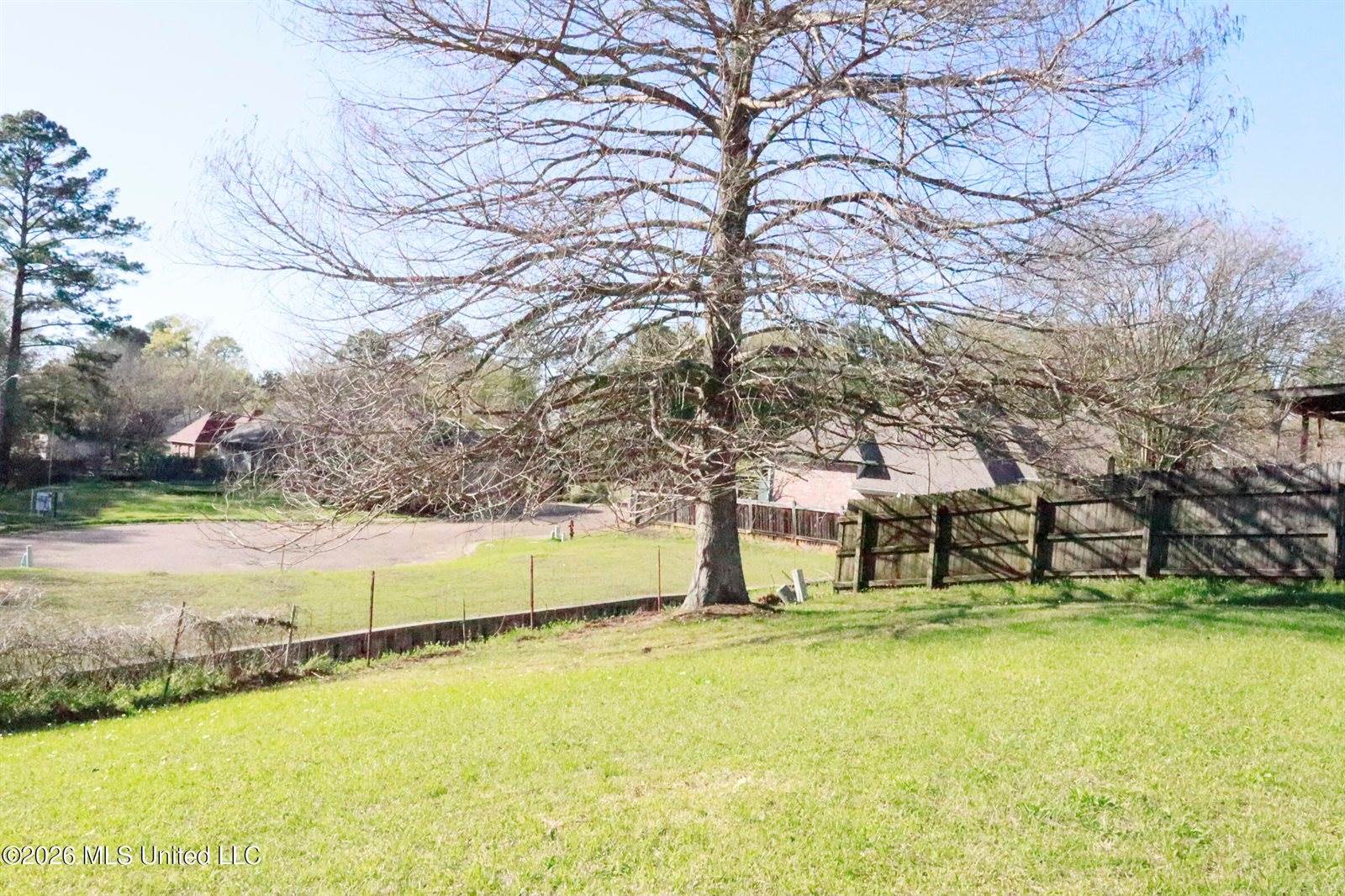 1037 Cabbott Lane, Richland, MS 39218