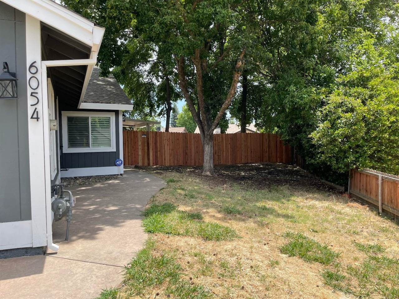 6054 Peoria Dr, Citrus Heights, CA 95621