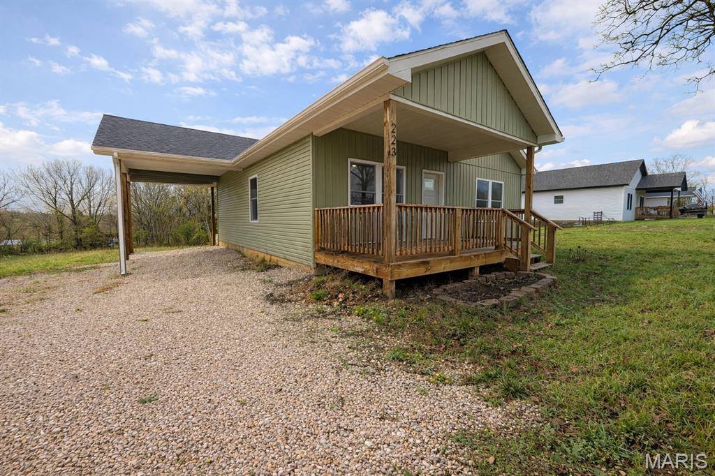 223 Hawkins Avenue, Crocker, MO 65452