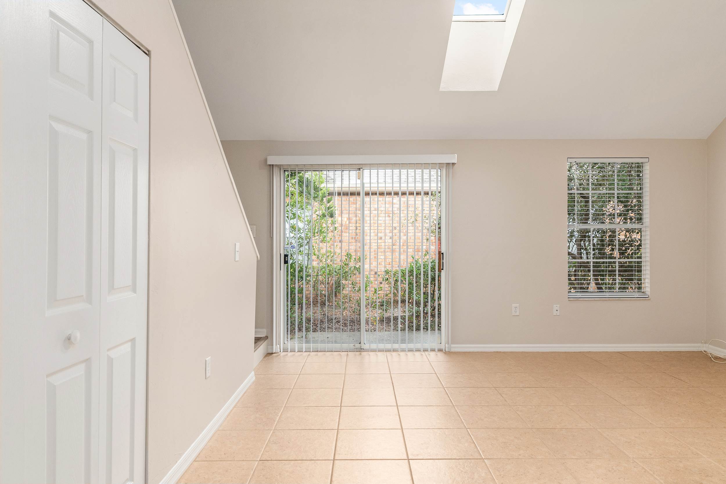 9755 SW 52nd Rd, Gainesville, FL 32608