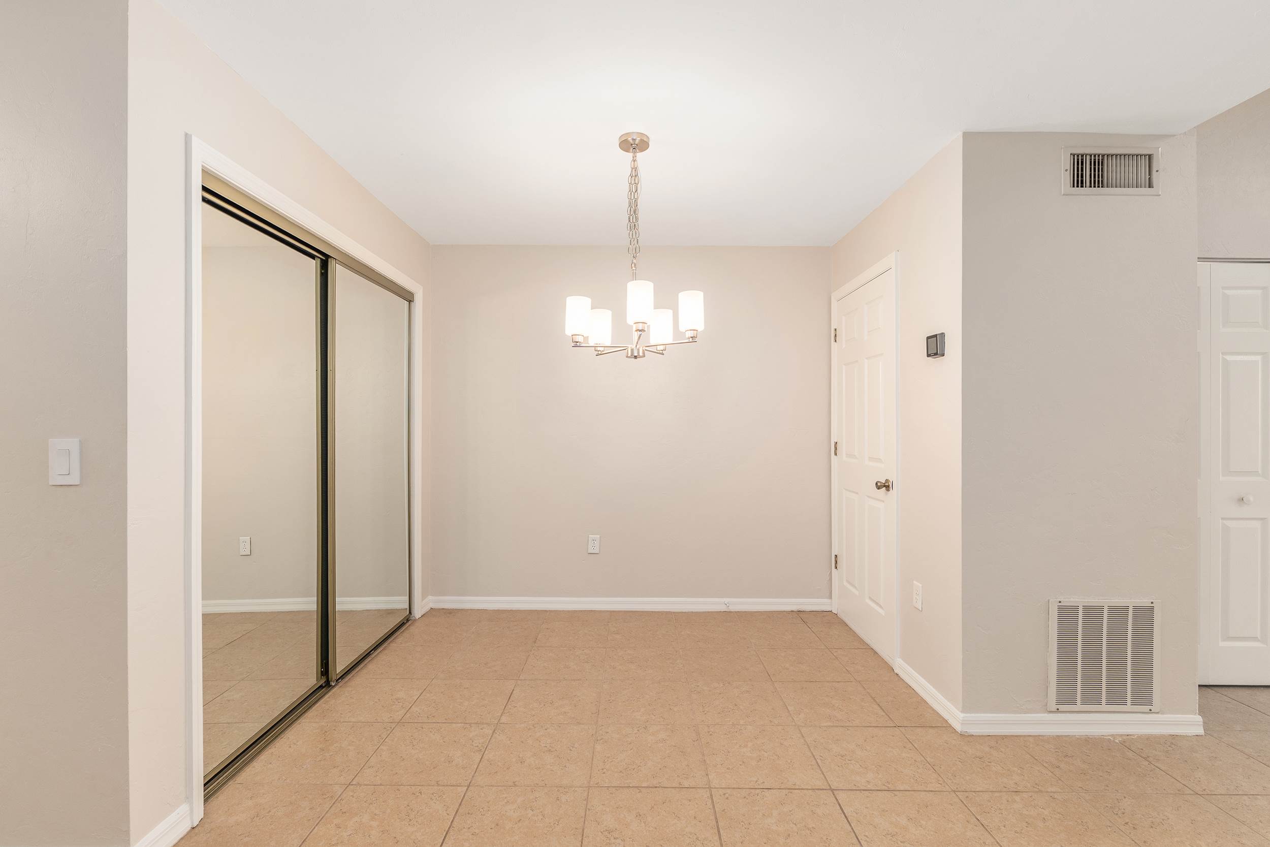 9755 SW 52nd Rd, Gainesville, FL 32608