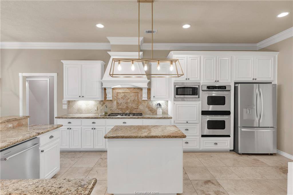 2207 Rockingham Loop, College Station, TX 77845