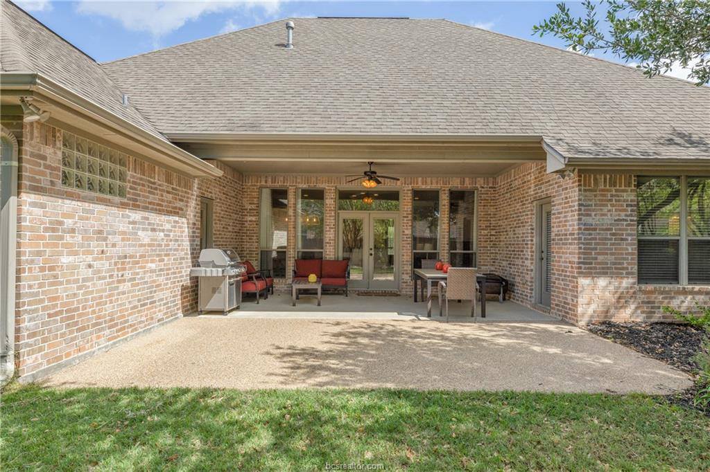 2207 Rockingham Loop, College Station, TX 77845