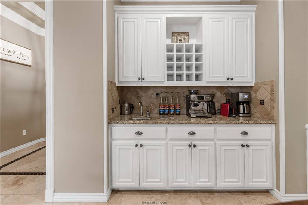 2207 Rockingham Loop, College Station, TX 77845