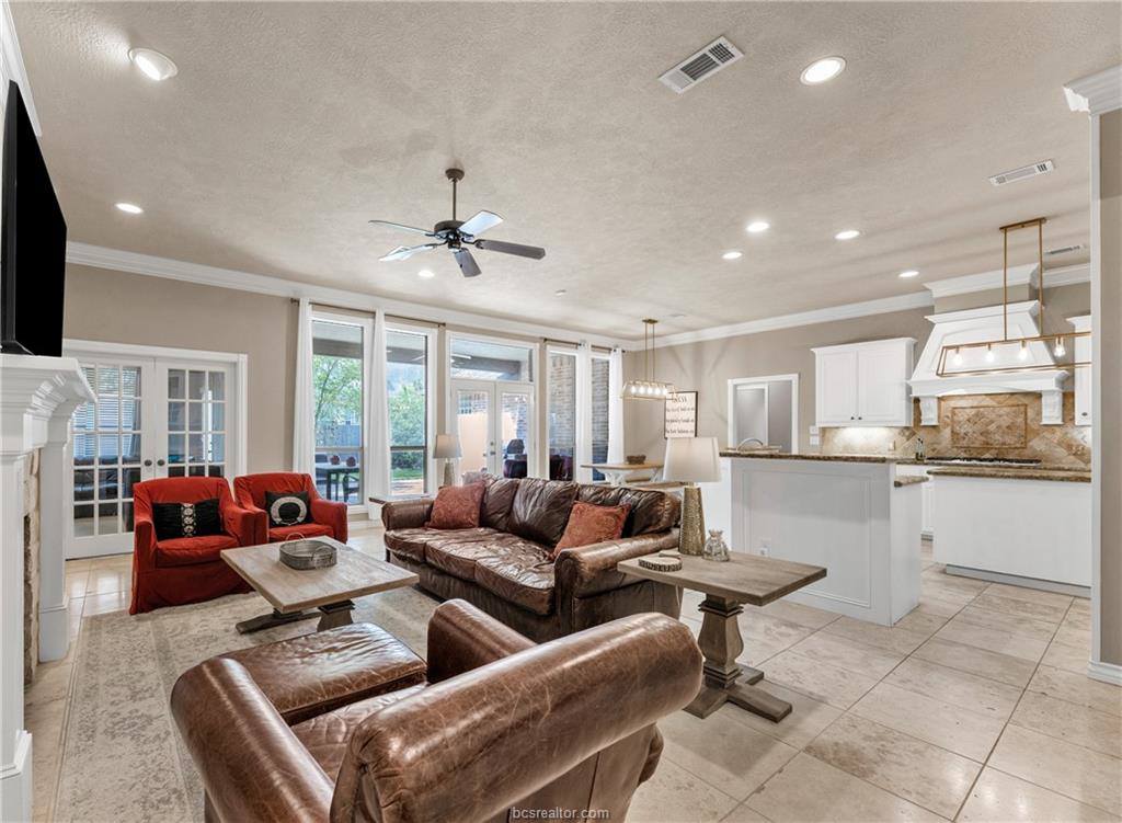 2207 Rockingham Loop, College Station, TX 77845