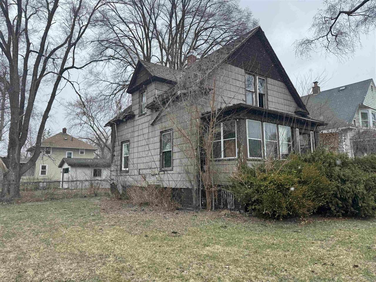 703 N Bond Street, Saginaw, MI 48602