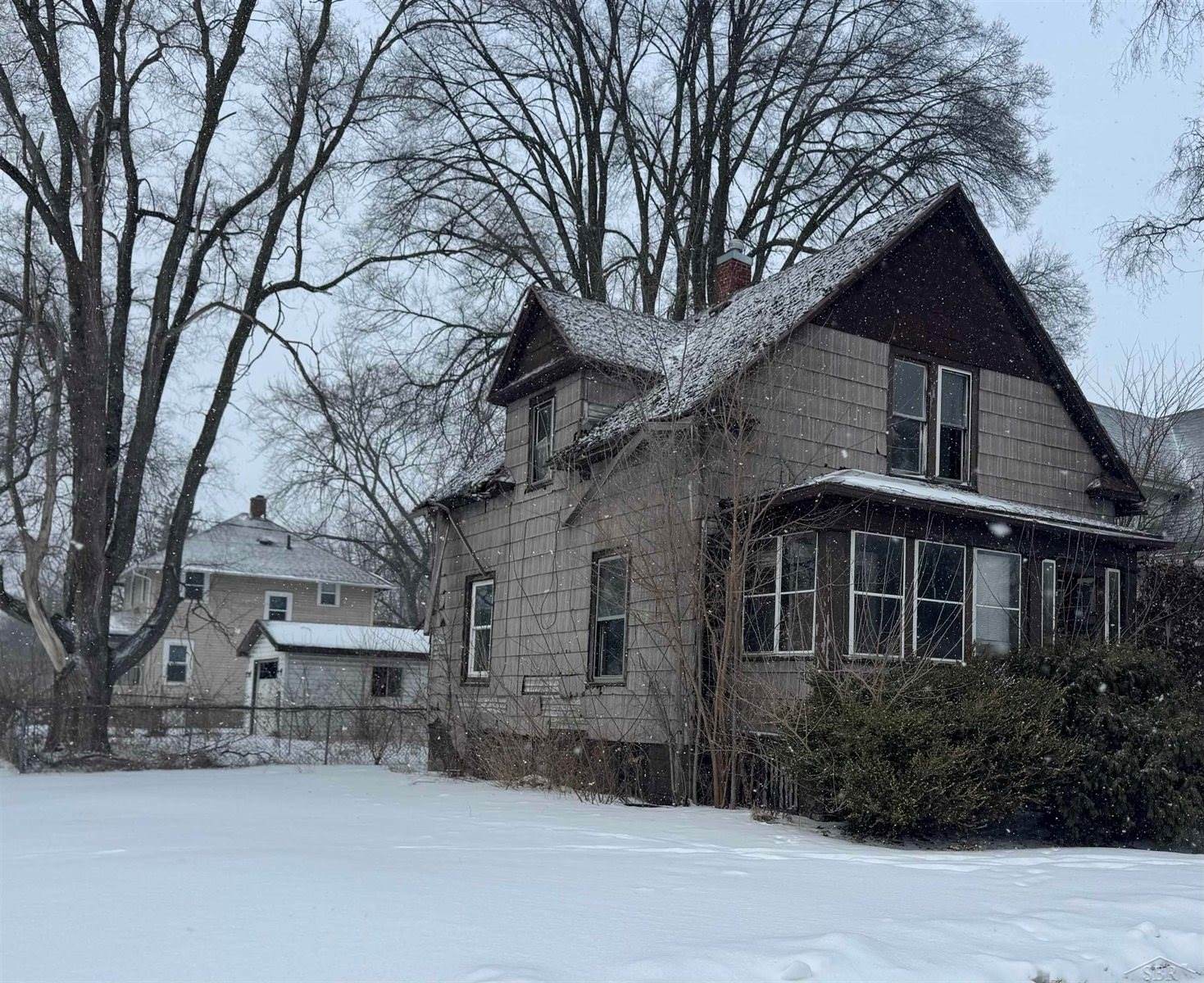 703 N Bond Street, Saginaw, MI 48602