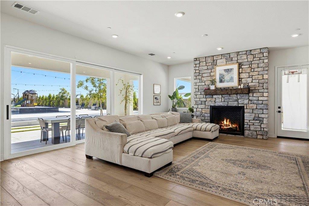 28346 Old Springs, Castaic, CA 91384