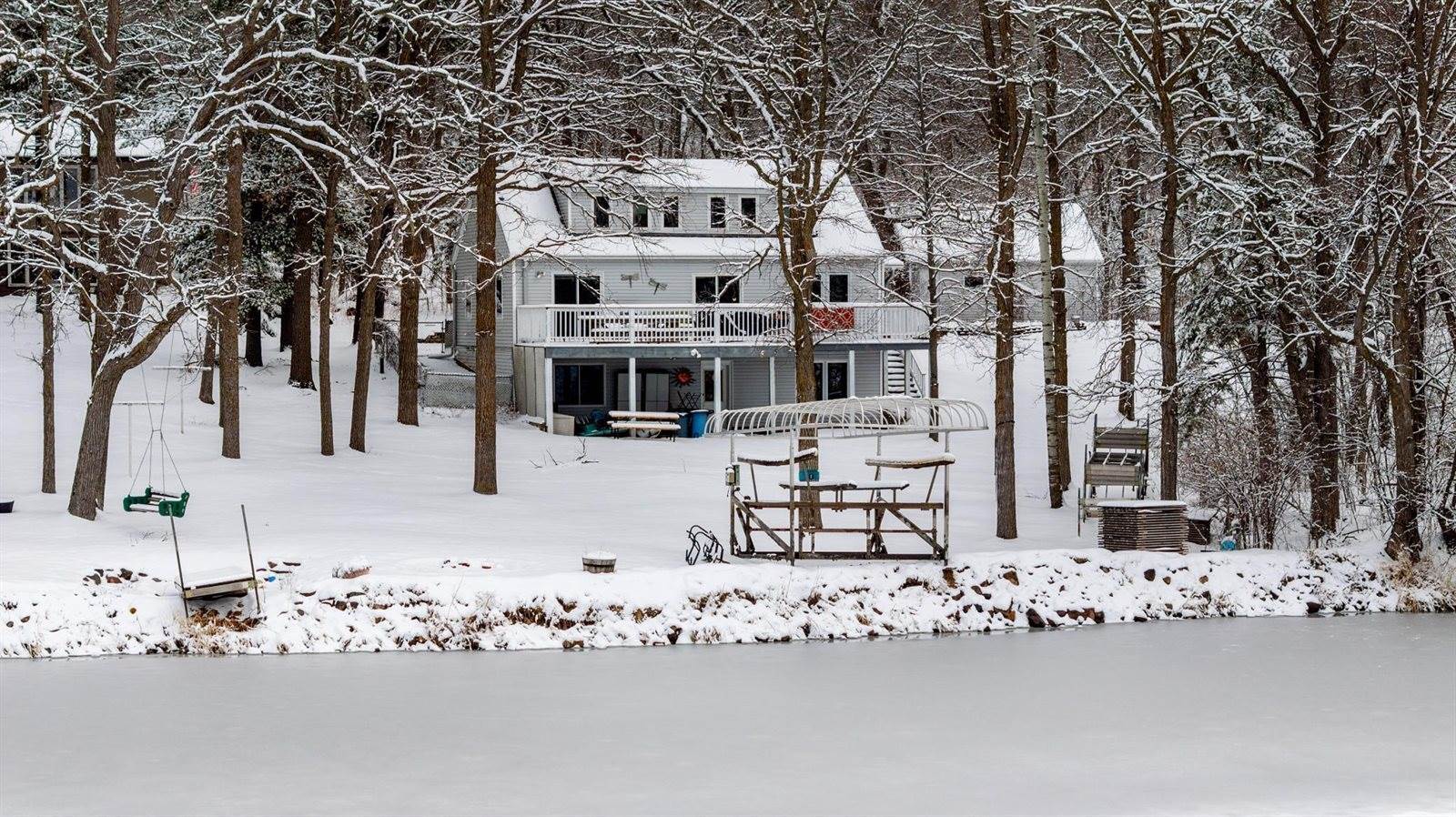 15307 Pine Shores Road, Brainerd, MN 56401