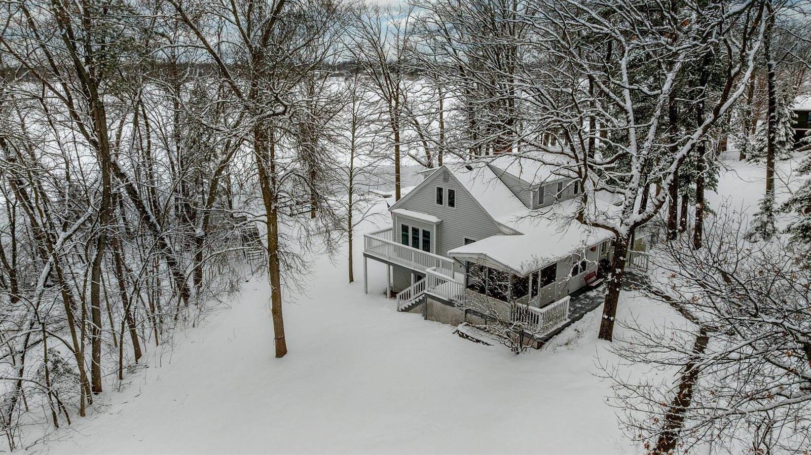 15307 Pine Shores Road, Brainerd, MN 56401