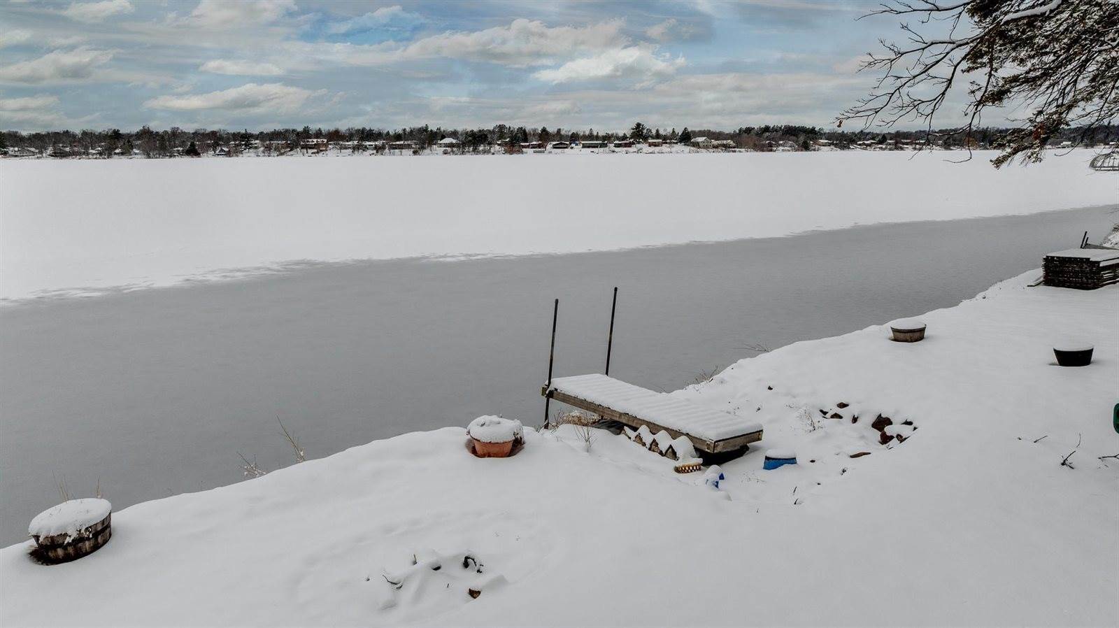 15307 Pine Shores Road, Brainerd, MN 56401