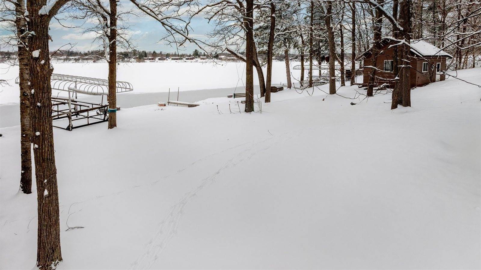 15307 Pine Shores Road, Brainerd, MN 56401