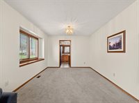 10514 Cherry Creek Road, Fort Wayne, IN 46818