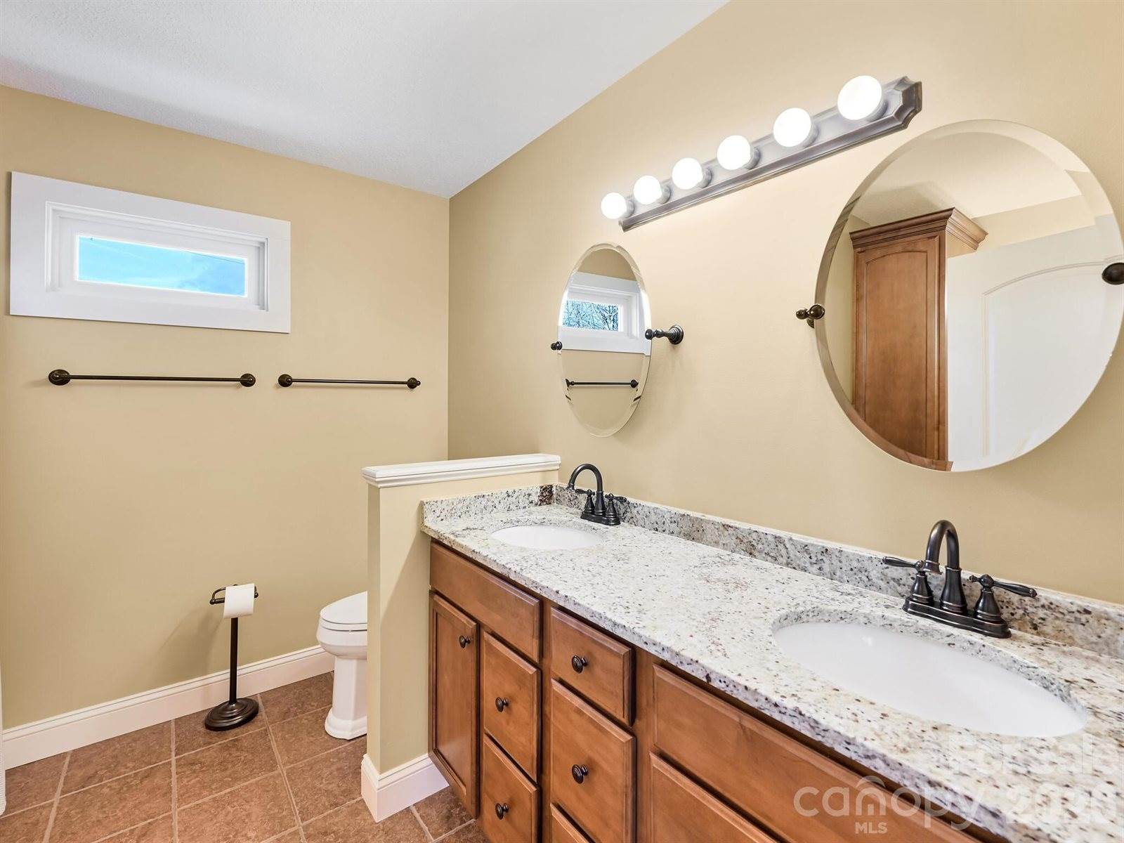 199 Macedonia Road, Asheville, NC 28804