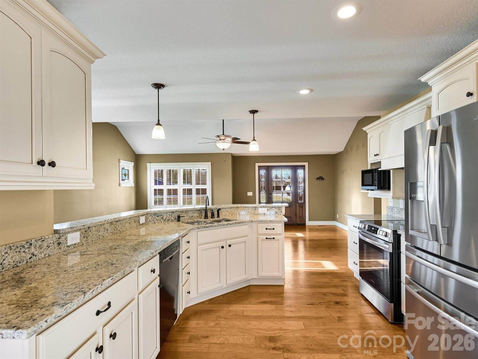 199 Macedonia Road, Asheville, NC 28804