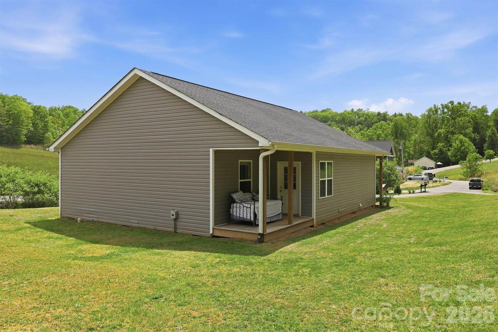 10 Scarlett Ridge Drive, Marshall, NC 28753