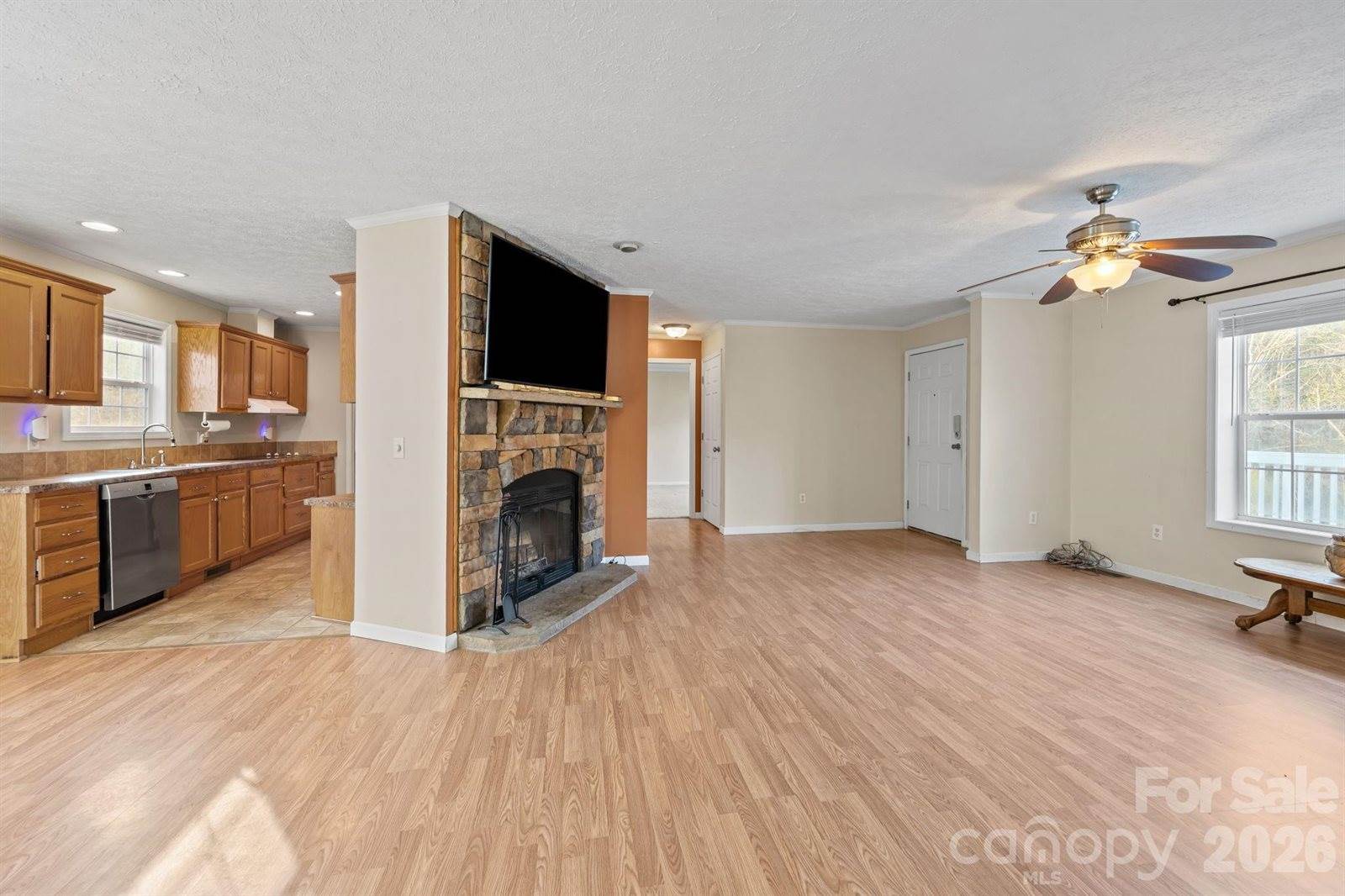 633 Allen Drive, Marshall, NC 28753