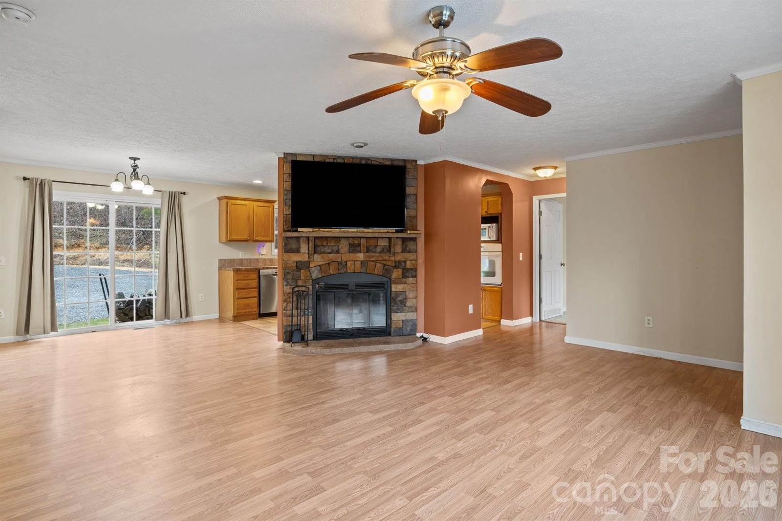 633 Allen Drive, Marshall, NC 28753