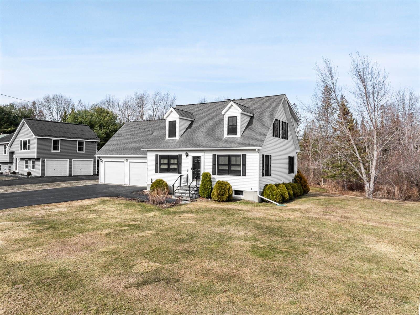 32 Main Trail, Hampden, ME 04444