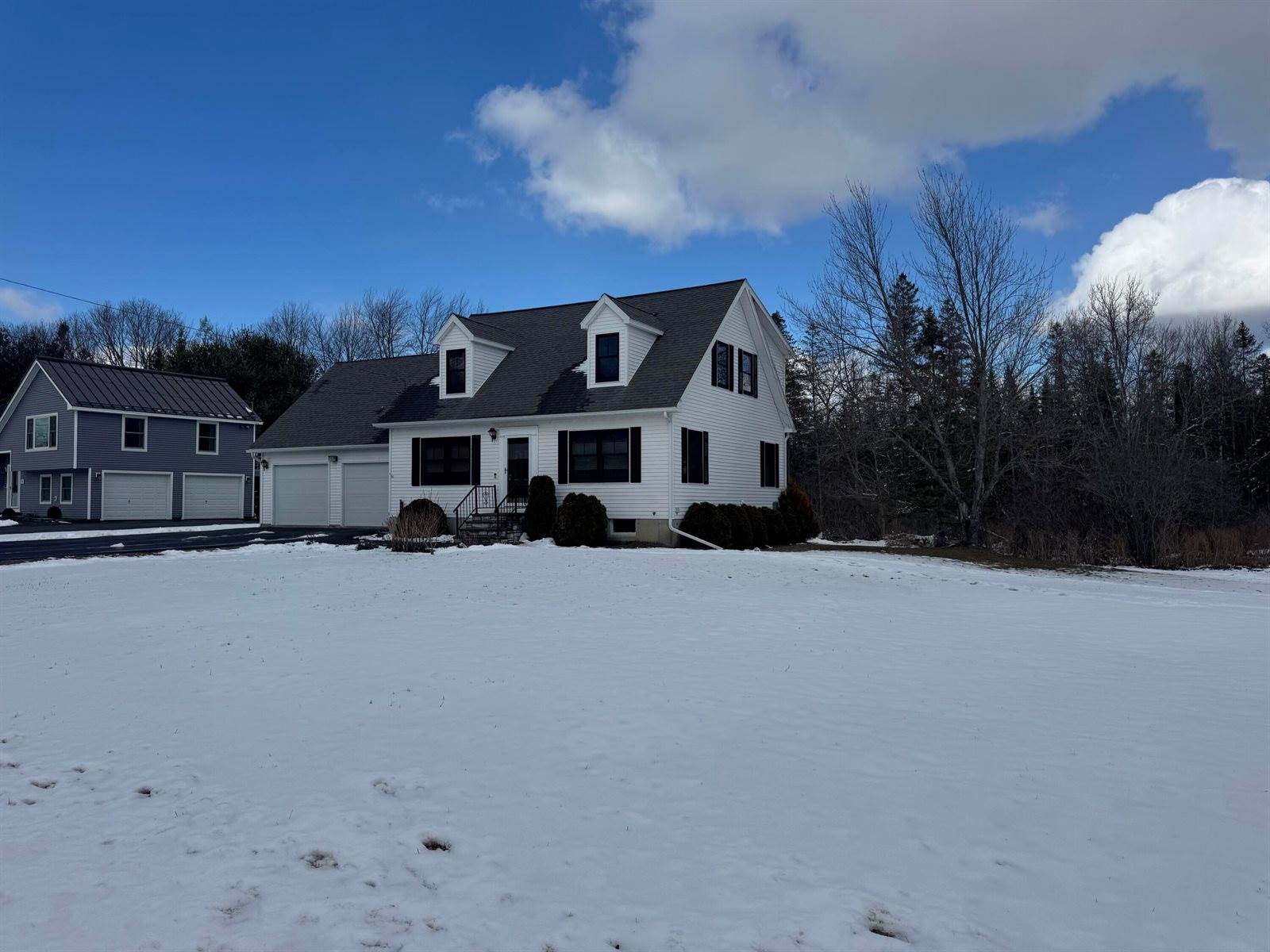 32 Main Trail, Hampden, ME 04444