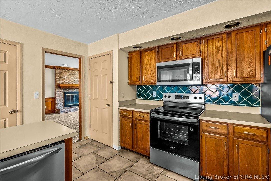 2201 Glenn Abbey, Jeffersonville, IN 47130