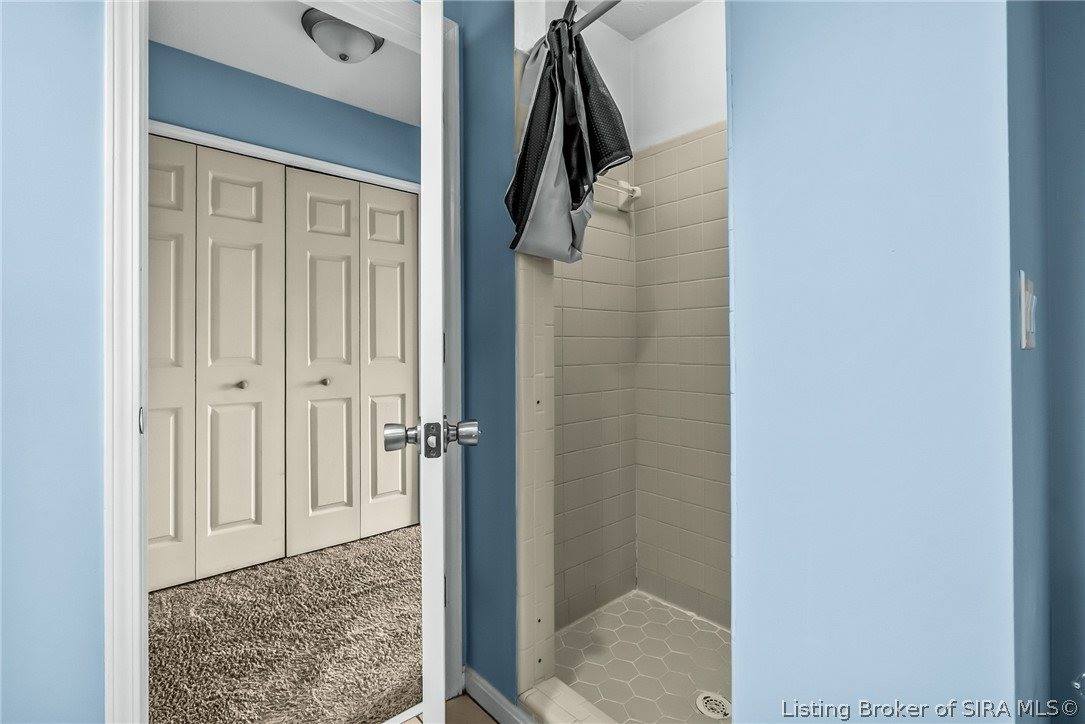 2201 Glenn Abbey, Jeffersonville, IN 47130