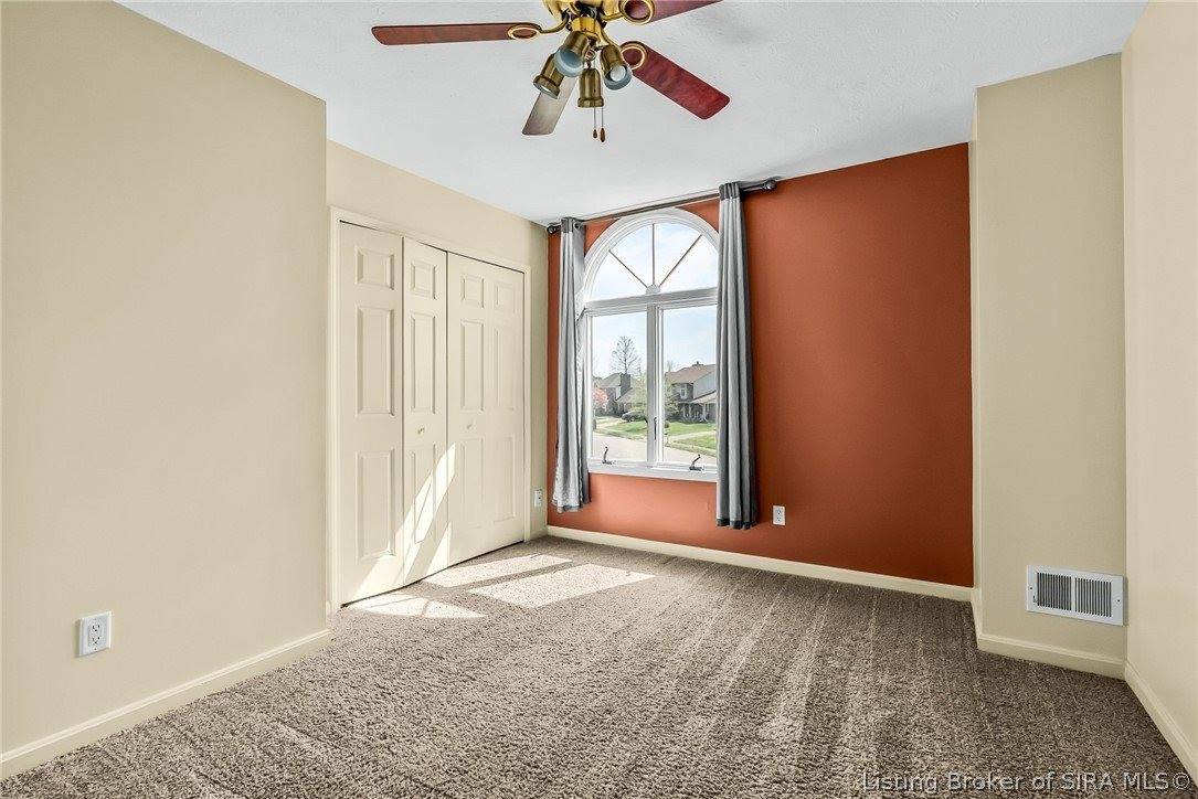 2201 Glenn Abbey, Jeffersonville, IN 47130