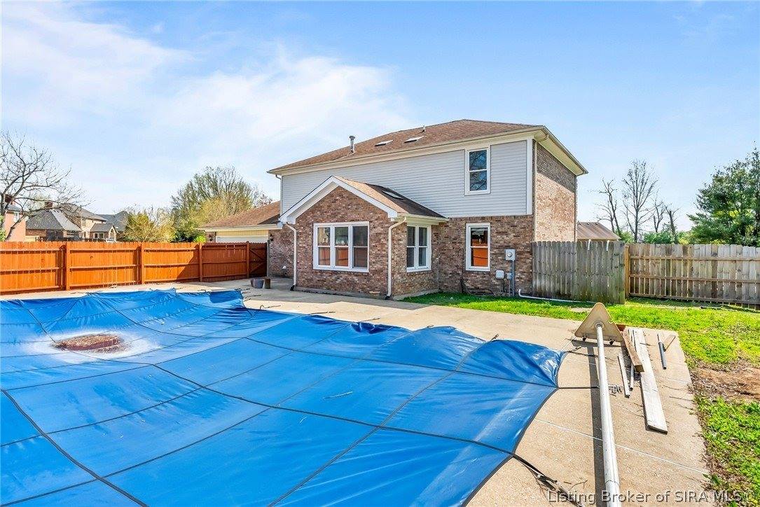 2201 Glenn Abbey, Jeffersonville, IN 47130