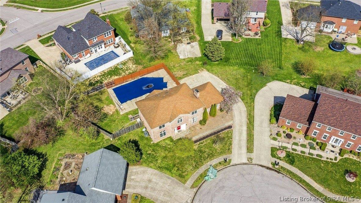 2201 Glenn Abbey, Jeffersonville, IN 47130