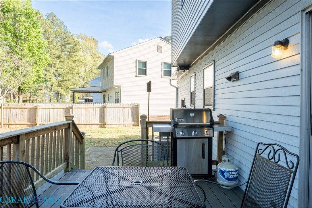 8 Redcedar Way, Newport News, VA 23608