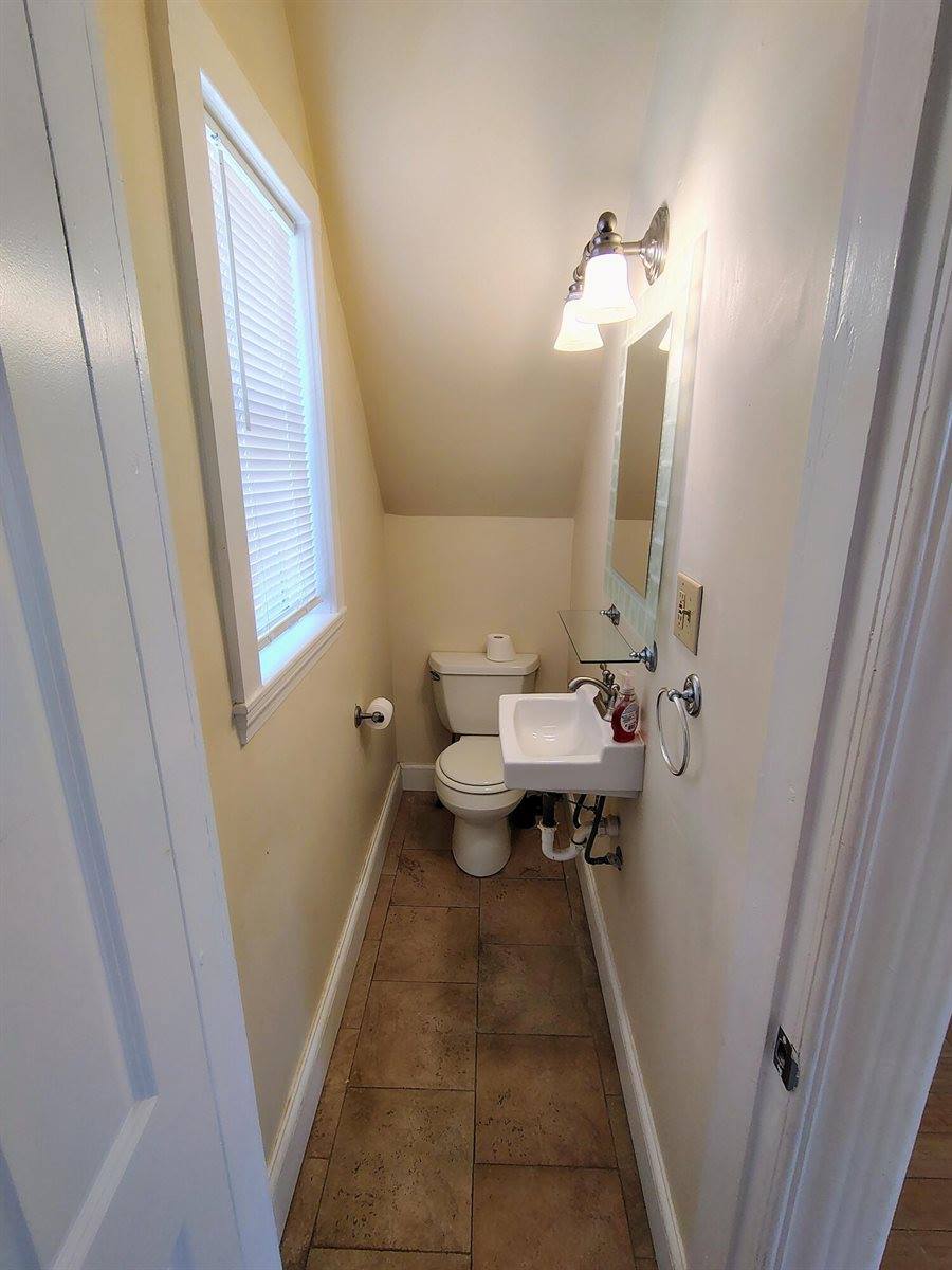 60 West Street, Bangor, ME 04401