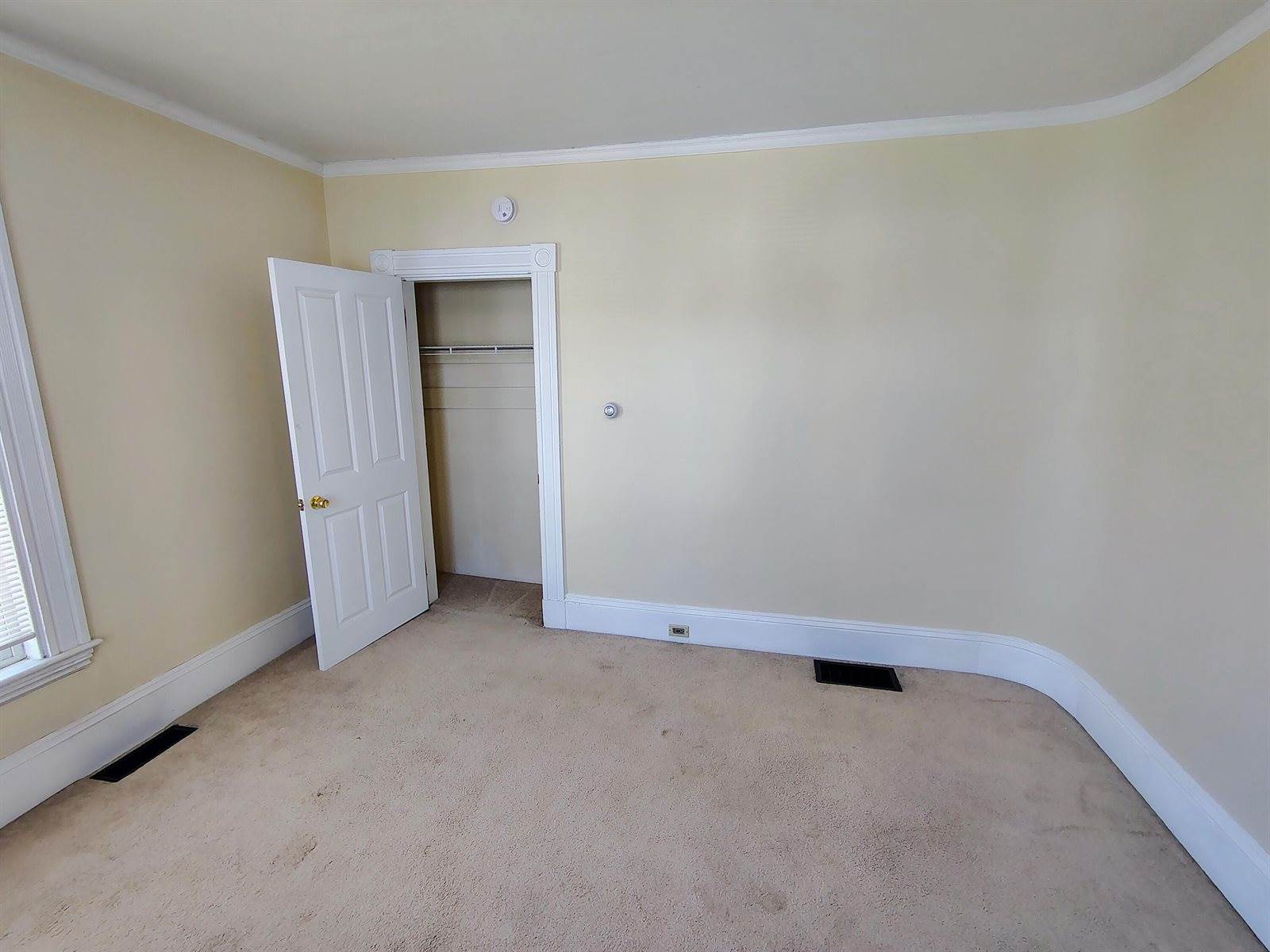 60 West Street, Bangor, ME 04401