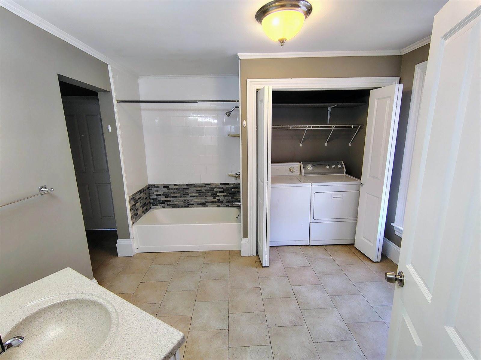 60 West Street, Bangor, ME 04401