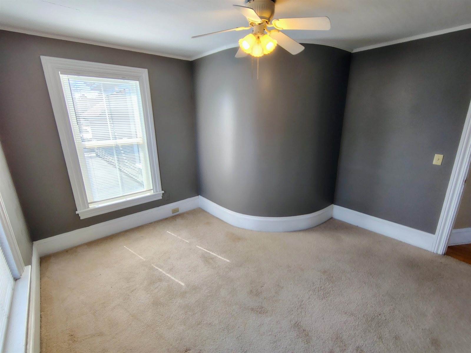 60 West Street, Bangor, ME 04401