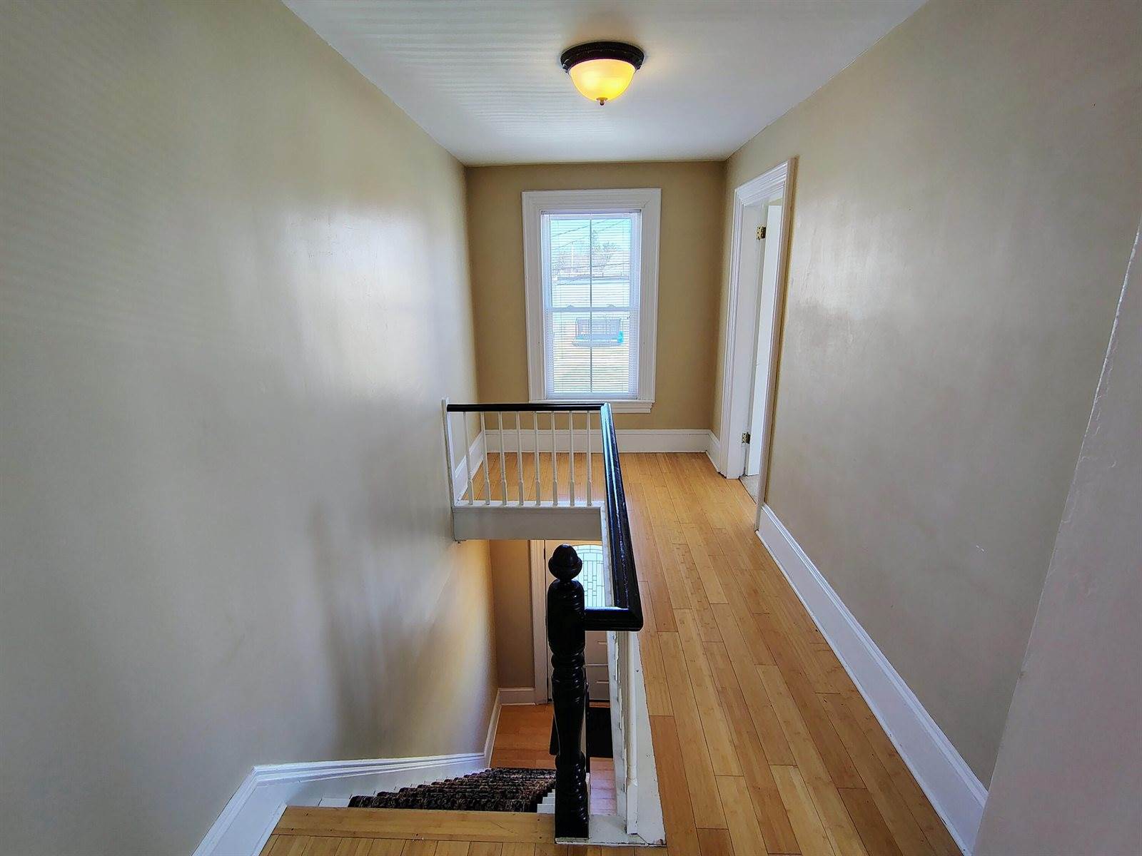 60 West Street, Bangor, ME 04401