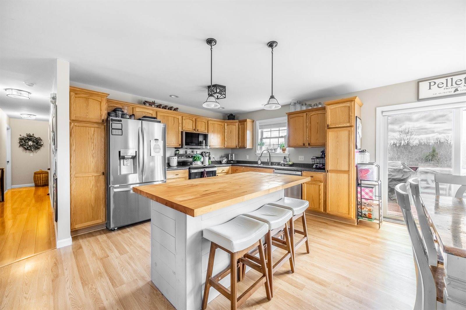 190 Smith Road, Hermon, ME 04401