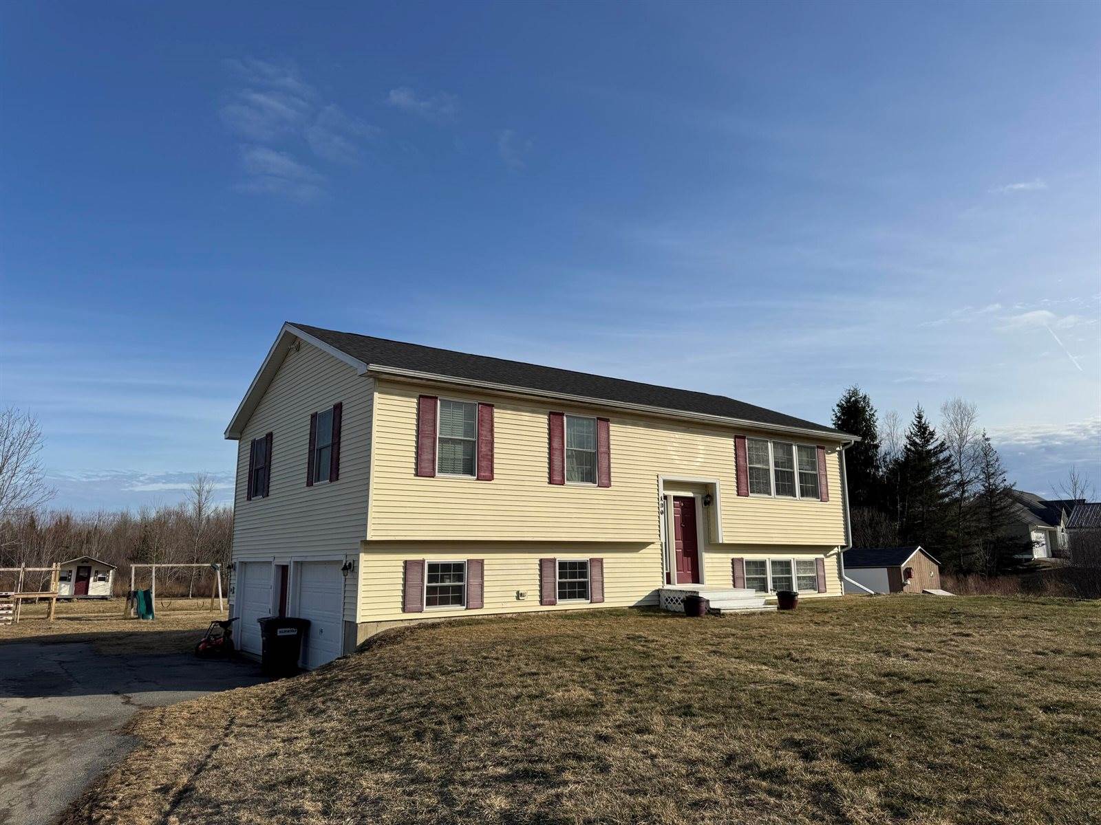 190 Smith Road, Hermon, ME 04401