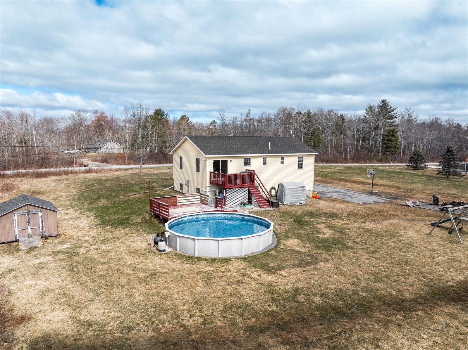 190 Smith Road, Hermon, ME 04401